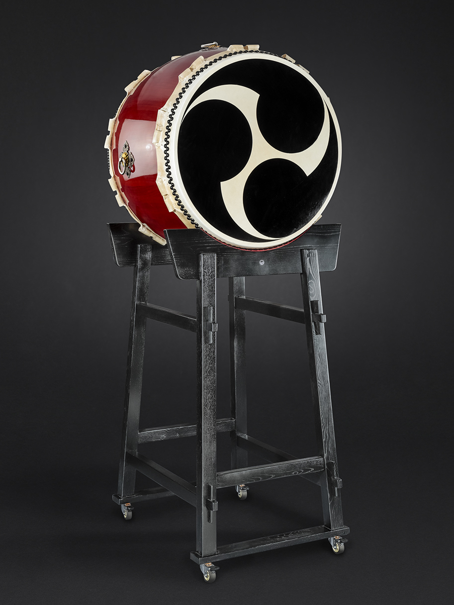 O-Daiko hq, one drumhead with tomoe-logo Ø85cm/h75cm (3.300€)