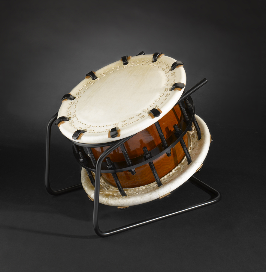 Shime-Daiko bolt (680€) with metal-stand (89€)